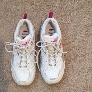 AVIA Cantilever Technology SZ 7.5